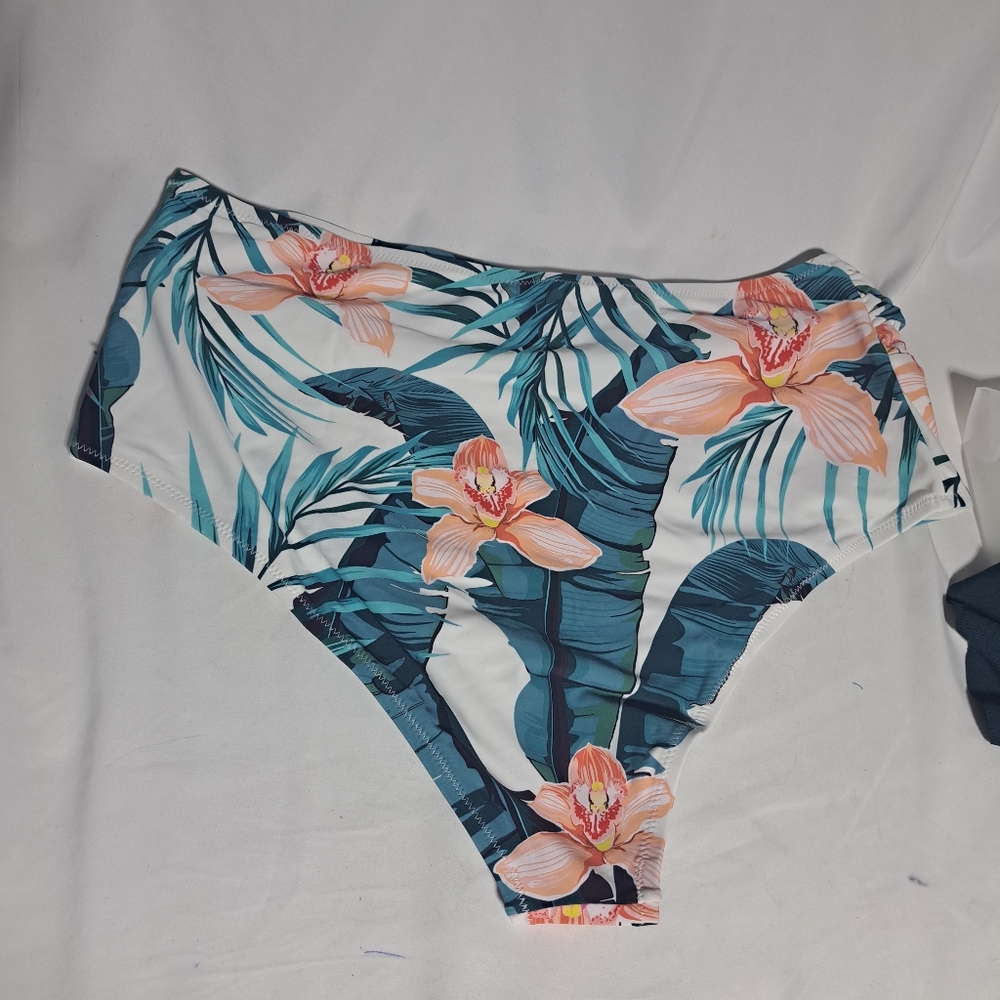 NEW Cupshe Womens Green Floral Ruffle Bikini 2 pc High Rise 2XL Adjustable - Picture 6 of 7